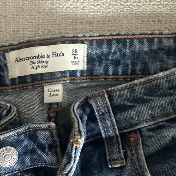 Abercrombie denim - Picture 3 of 5